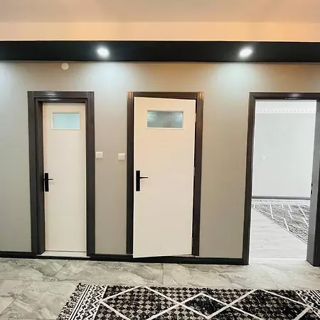 Apartman Harika Konumdaki Huzurlu Daire *